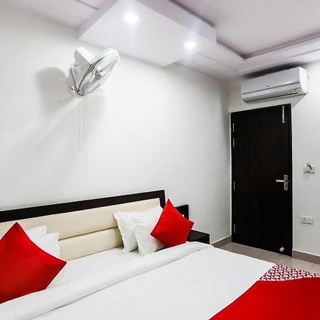 Oyo Hotel New Geetanjali Near Gautam Buddha Park Lakhnaú Exteriér fotografie