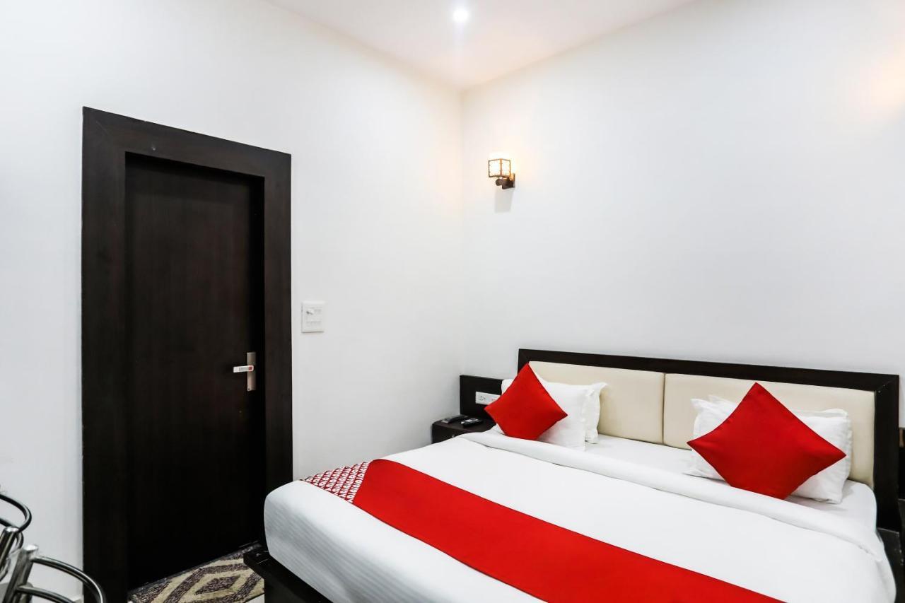 Oyo Hotel New Geetanjali Near Gautam Buddha Park Lakhnaú Exteriér fotografie