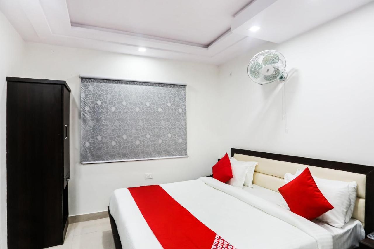 Oyo Hotel New Geetanjali Near Gautam Buddha Park Lakhnaú Exteriér fotografie