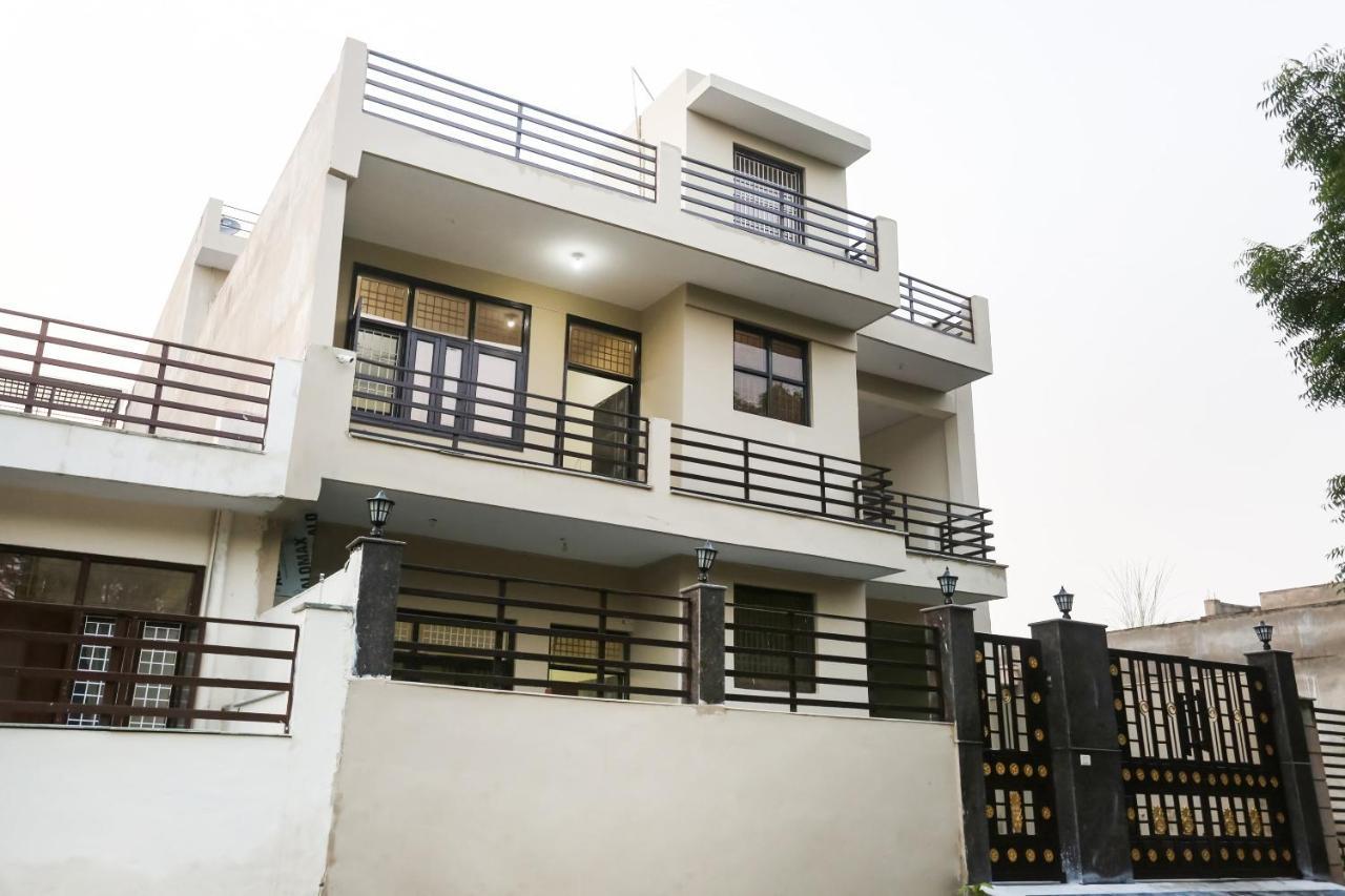 Oyo Hotel New Geetanjali Near Gautam Buddha Park Lakhnaú Exteriér fotografie