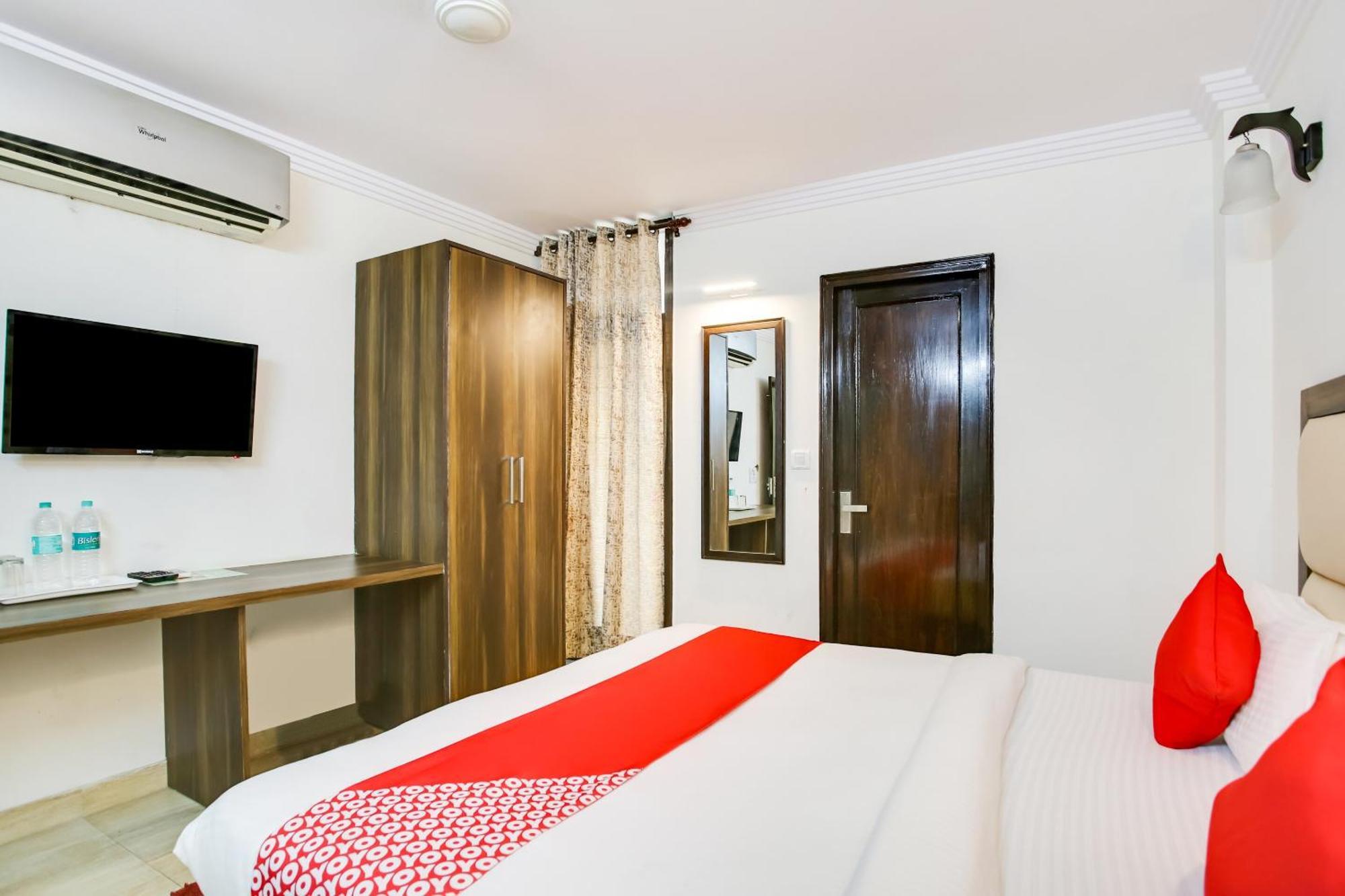 Oyo Hotel New Geetanjali Near Gautam Buddha Park Lakhnaú Exteriér fotografie
