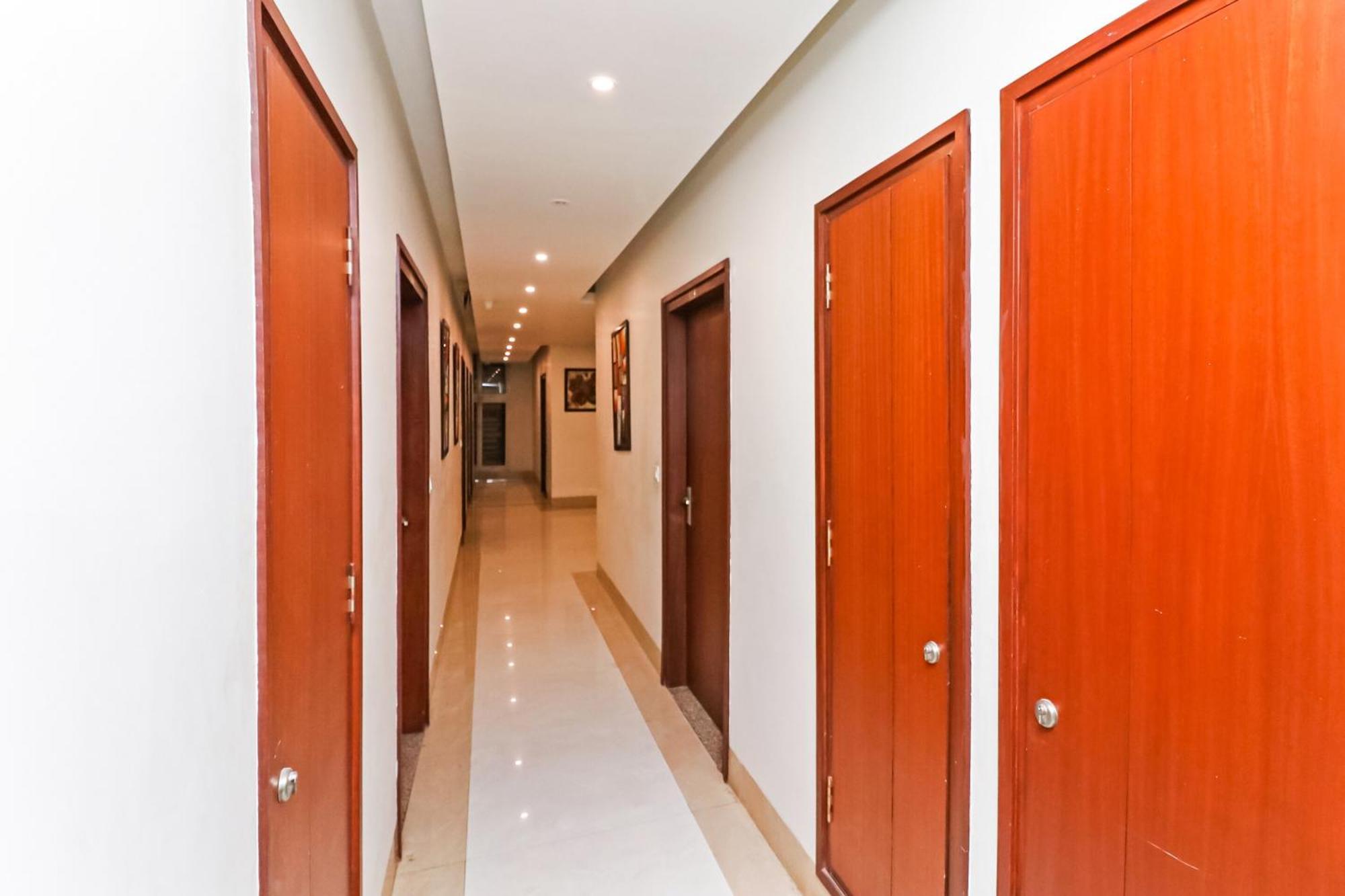 Oyo Hotel New Geetanjali Near Gautam Buddha Park Lakhnaú Exteriér fotografie