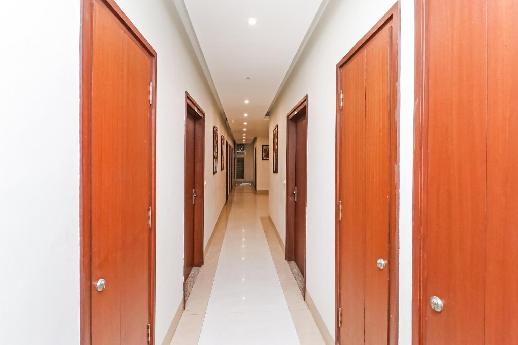 Oyo Hotel New Geetanjali Near Gautam Buddha Park Lakhnaú Exteriér fotografie